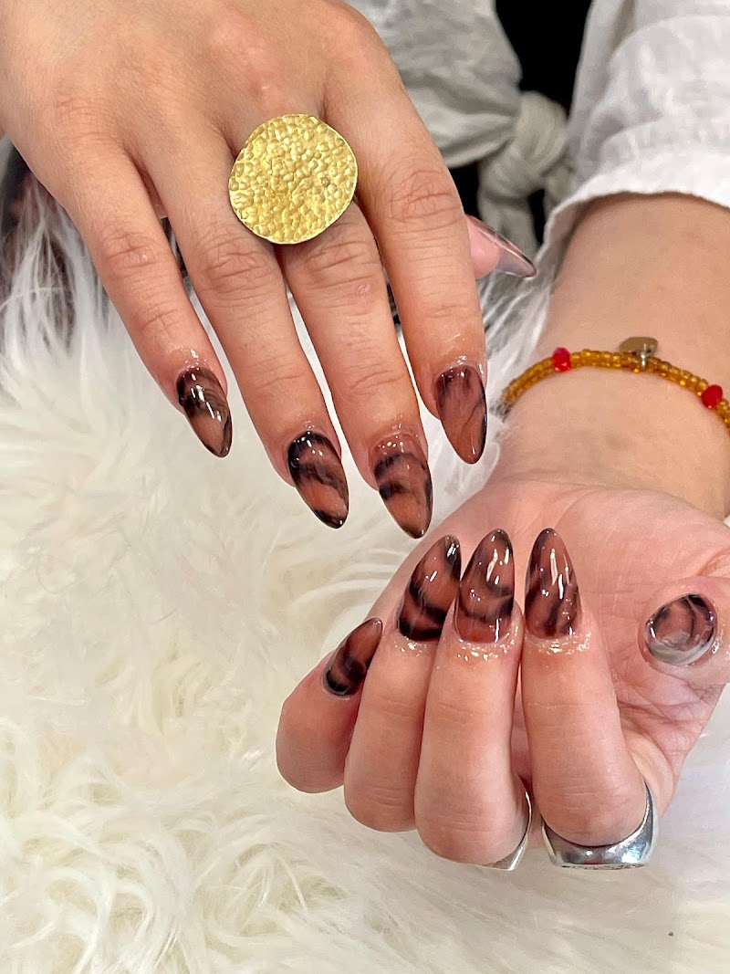 LiB Nails 2 - Salón de uñas Vietnamita