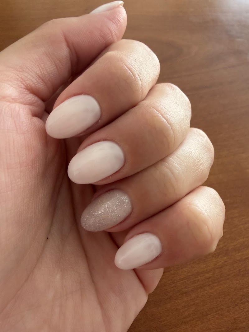 Luxury nails by pretty chic