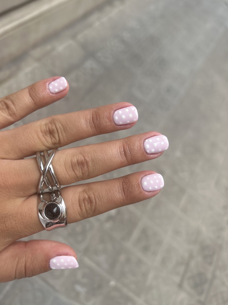 LuxyNails & Beauty Bar Bisbe Sivilla - foto 2