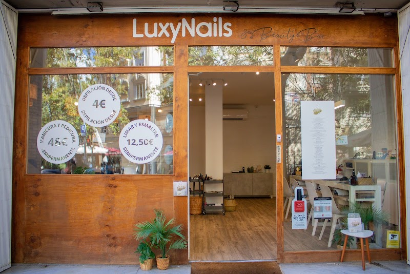 LuxyNails & Beauty Bar Europa - foto 3