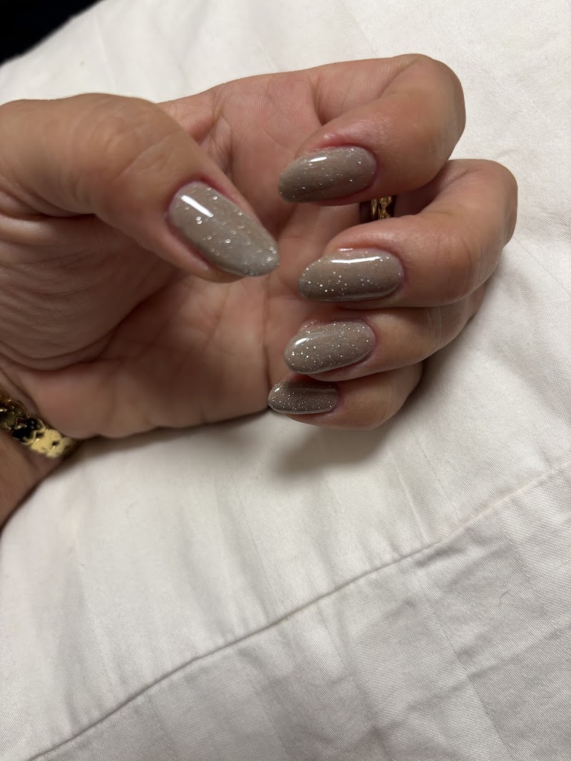 LuxyNails & Beauty Bar Santa Amelia - photo 2