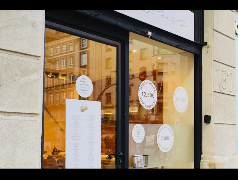 LuxyNails & Beauty Bar Travessera de Gràcia