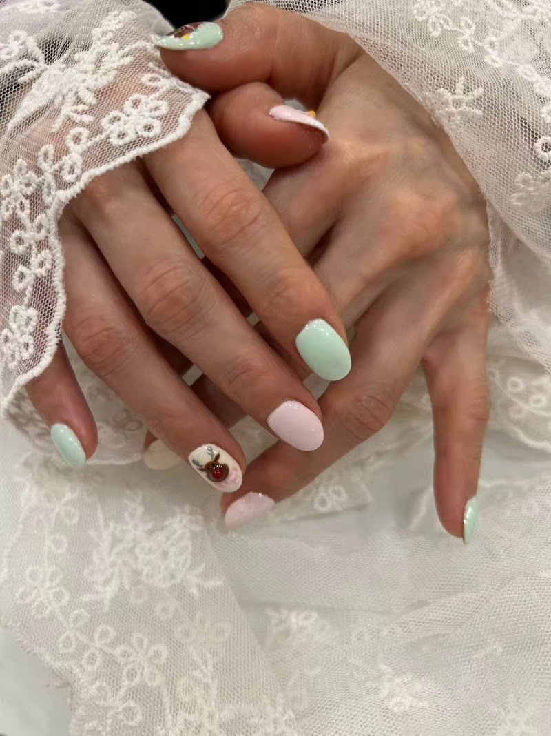 M Nail Shop - foto 3