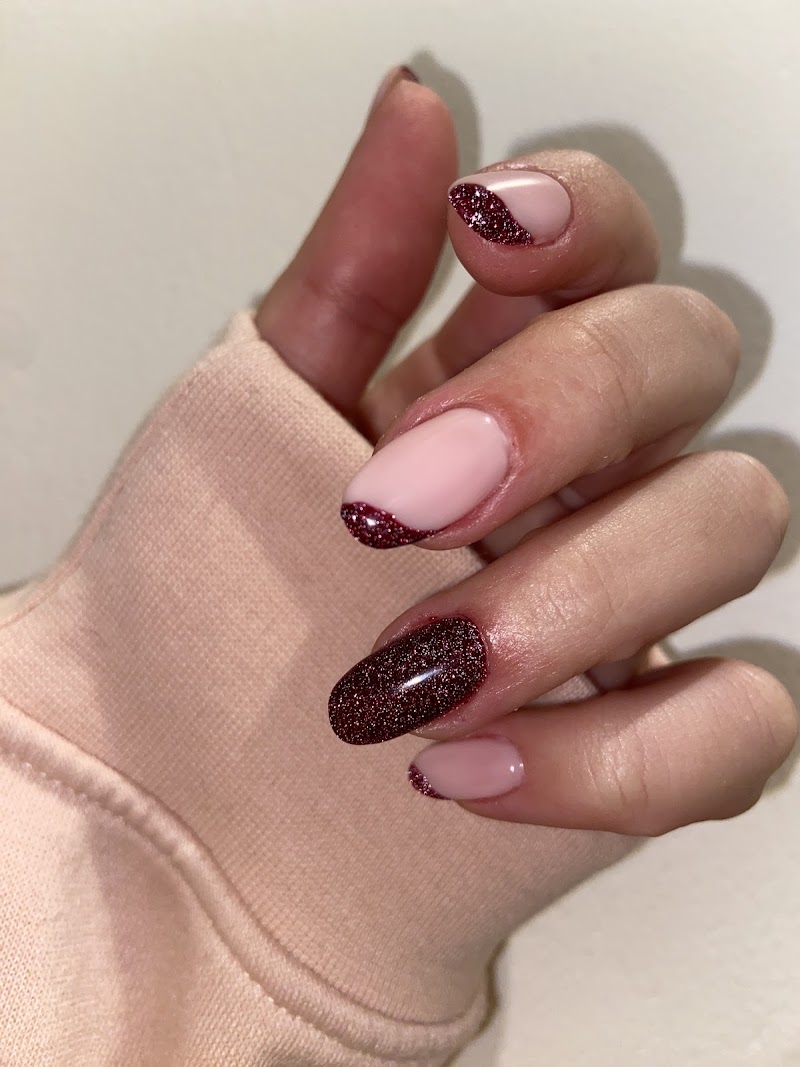 Magic Nails