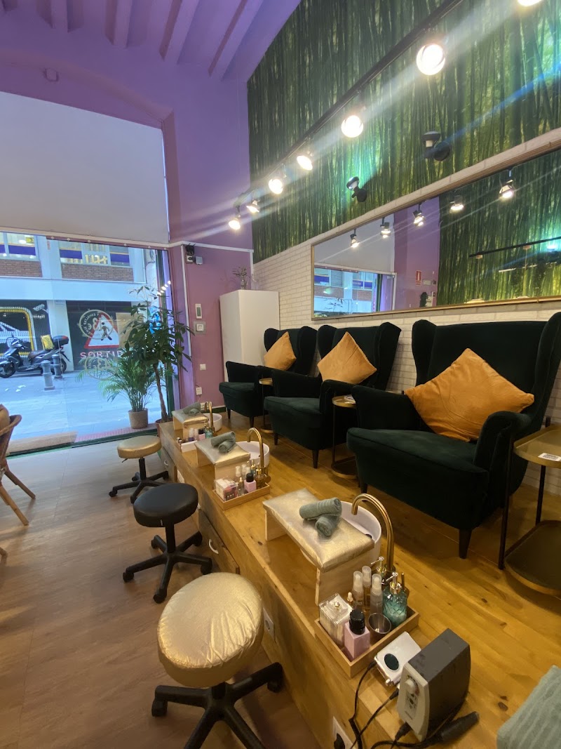 Maharlika Nails And Beauty
