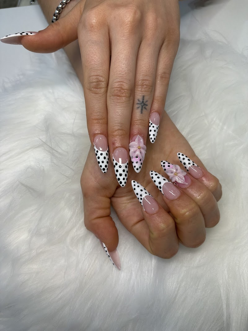 MAI NAILS - foto 3