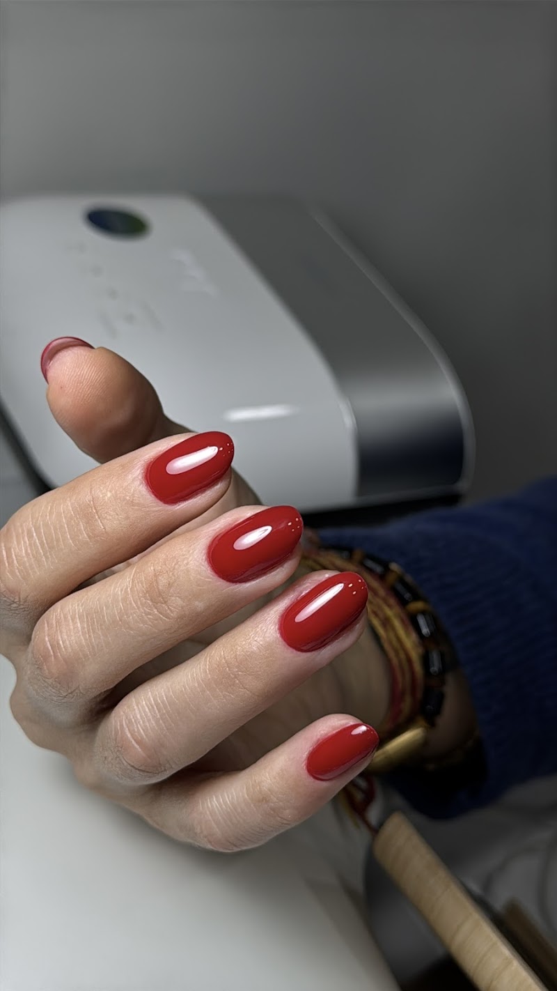 Manicura rusa Ella (маникюр и педикюр) - photo 2