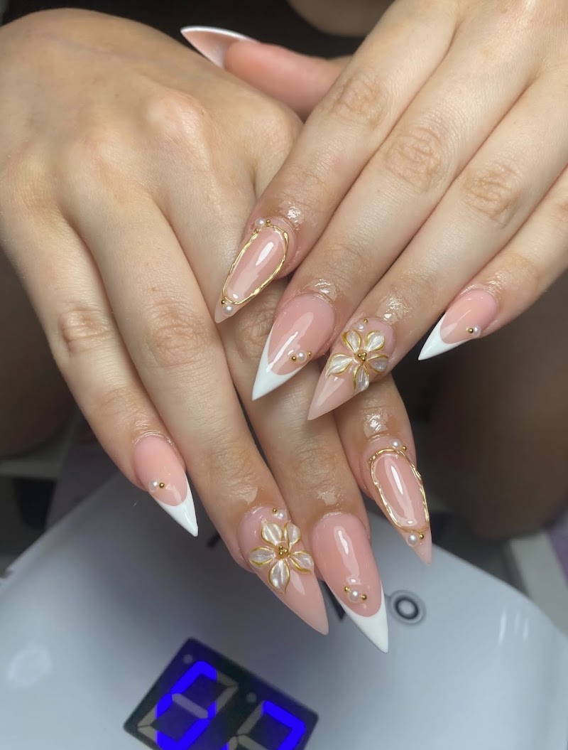 MODERN NAILS VIET