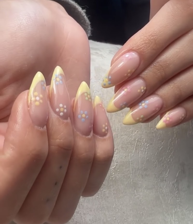 Más que uñas