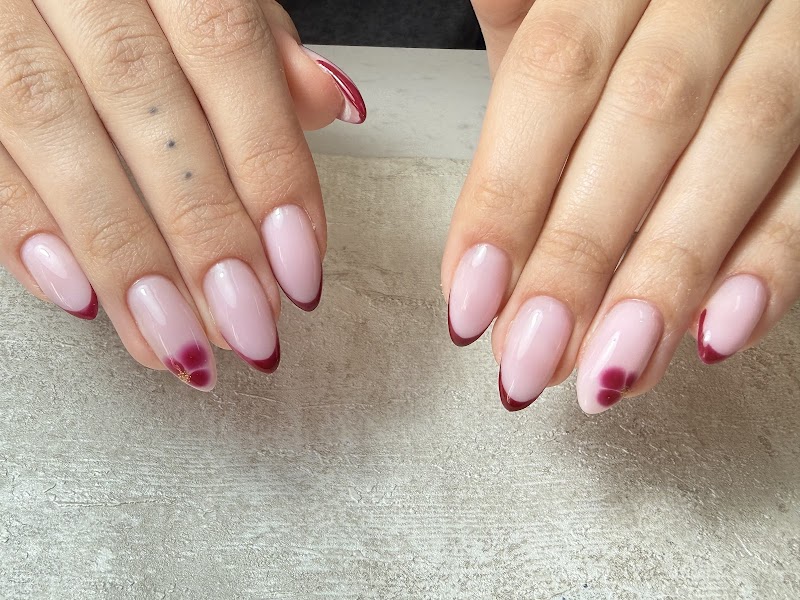 Más que uñas - foto 2