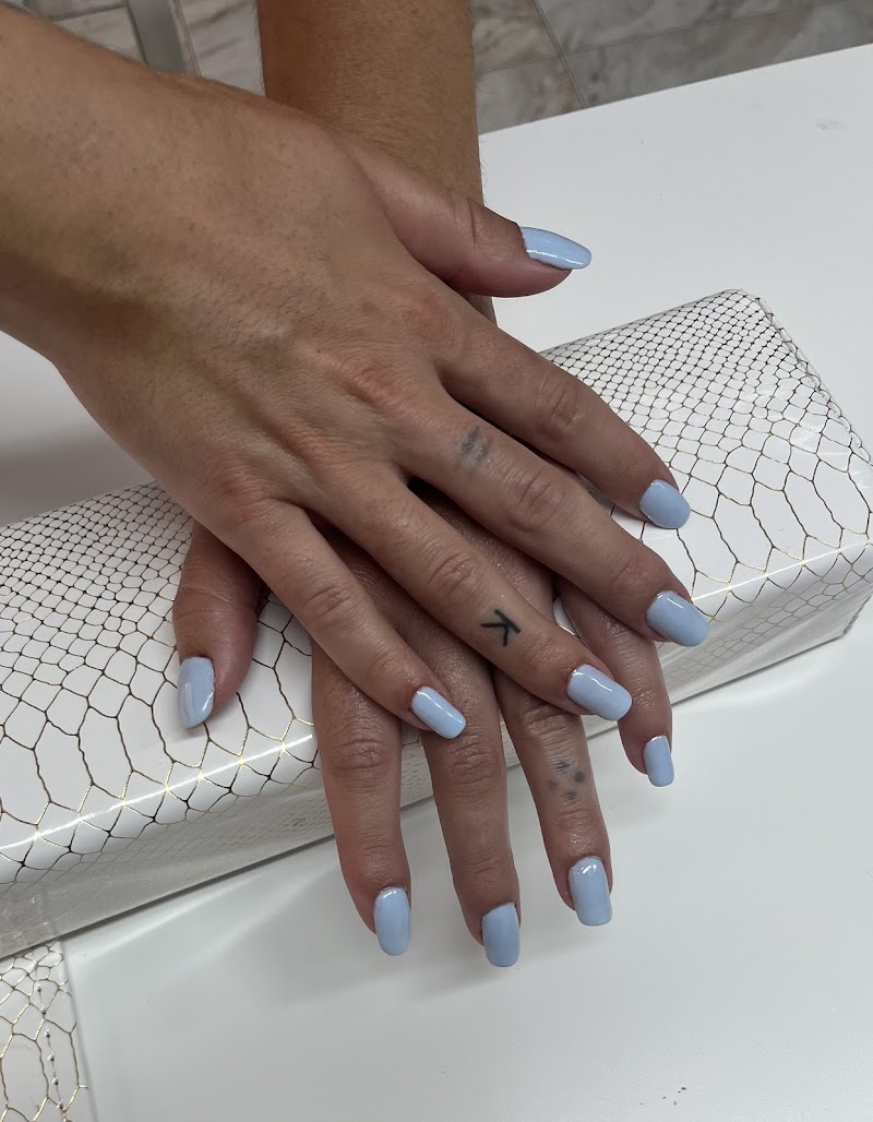 Nails Anna y Spa Salón de Belleza Barcelona - foto 3