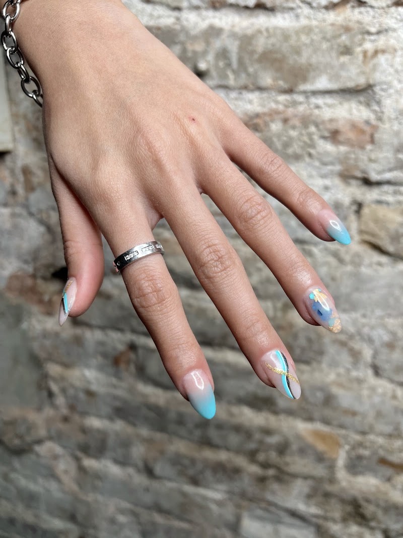 Nails by Lucy - MOBILE NAIL TECH