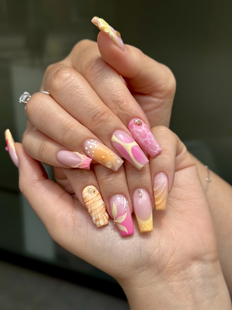 Nails fumi - foto 3
