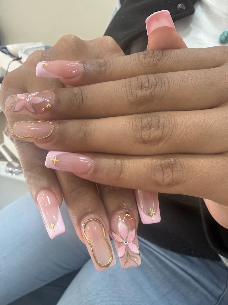 Nails Design - foto 3