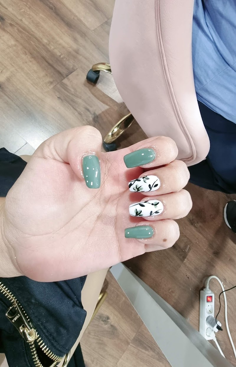 Nails Sants - foto 4