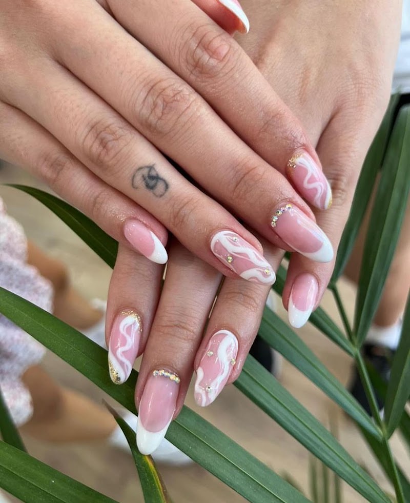 Nails Studio By Marluc - foto 2