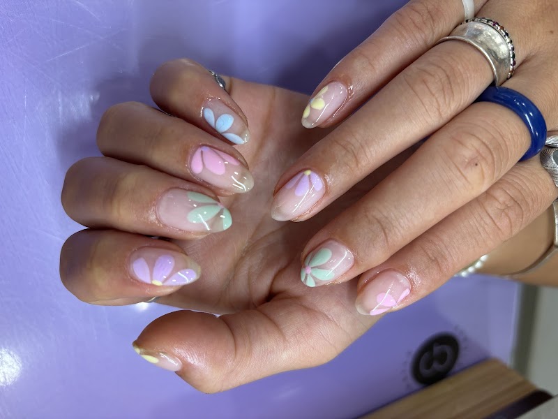 Nails&Friends | Sant Antoni (Barcelona) - photo 4