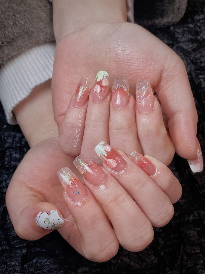 Nana Nails
