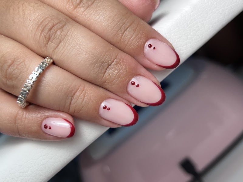 Naty Naiils - manicura y pedicura - foto 5