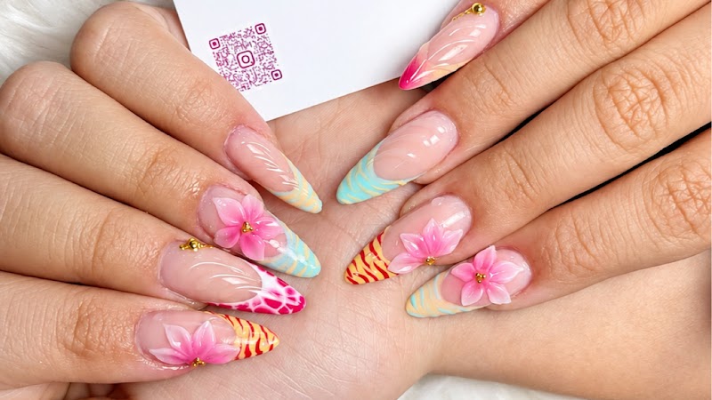 OhiO Nails