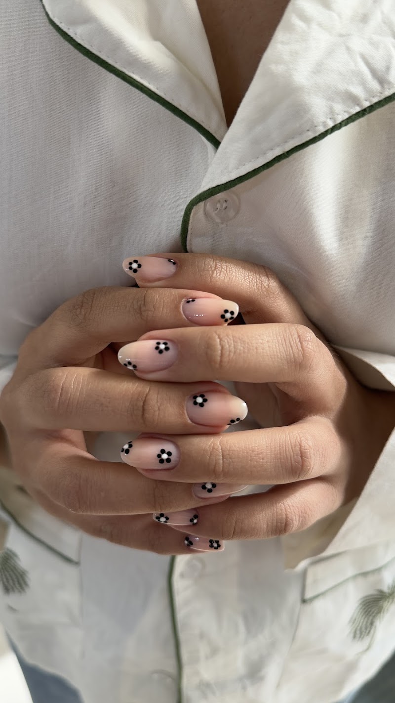 Palmera Studio Nails Barcelona - foto 4