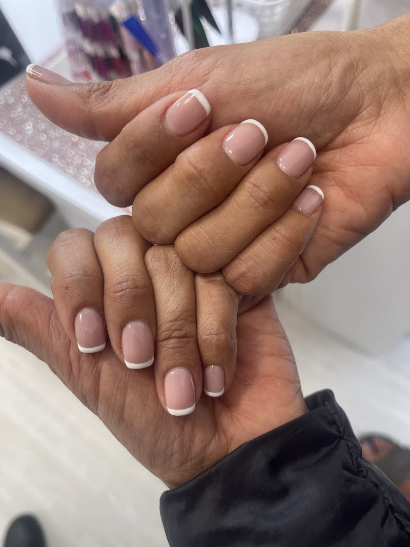Pedicura,Manicura, especialista en Cejas, Depilacion, corte diseño mujer, DAMA BEAUTY