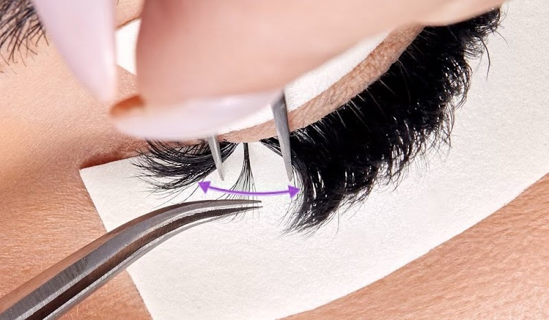 Pedicura,Manicura, especialista en Cejas, Depilacion, corte diseño mujer, DAMA BEAUTY - foto 5