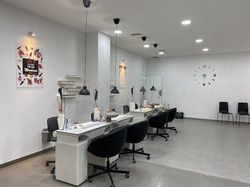 PURE NAIL BAR SANTA EULÀLIA - photo 4