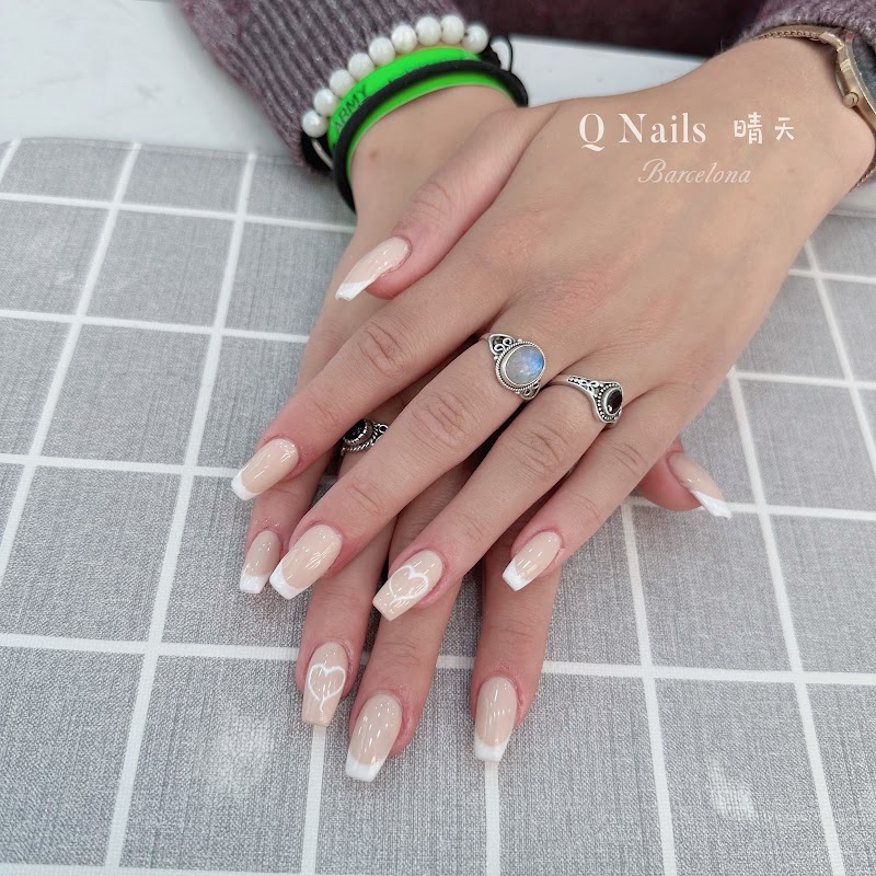 Q Nails 晴天 - foto 3