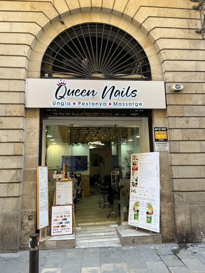 QUEEN NAiLs - foto 2
