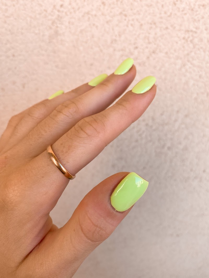 R-Beauty Style — Manicura y Pedicura • Pestañas Barcelona - foto 4