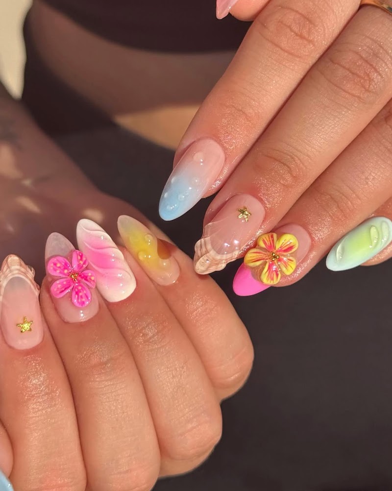 Rosa Nails