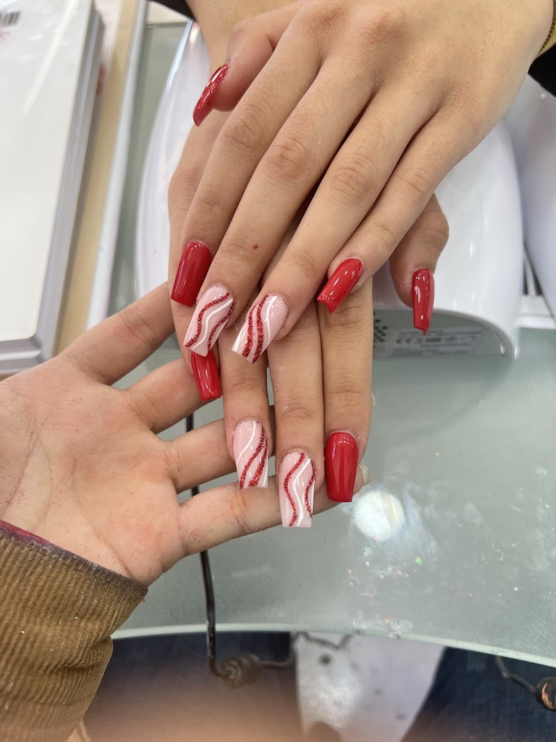 Ruby nails ....