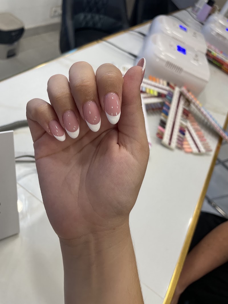 Saigon Nails Gran via2 - foto 2