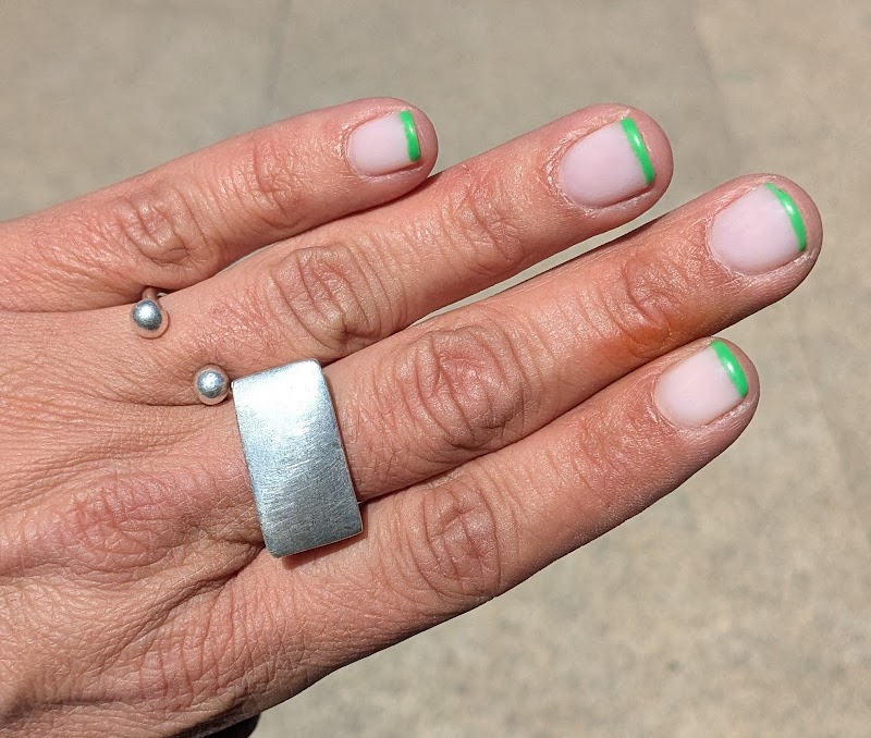 SALON T NAILS MITRE