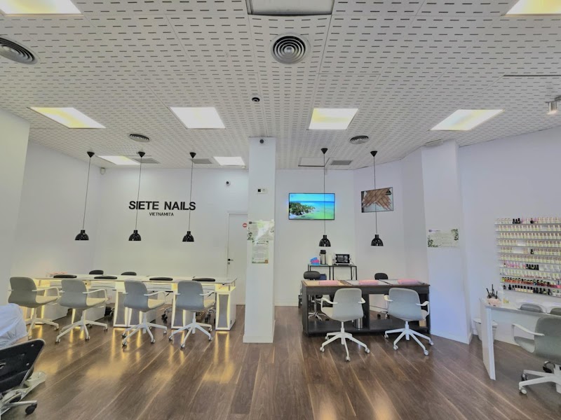 Siete Nails - Salón de Uñas Vietnamita