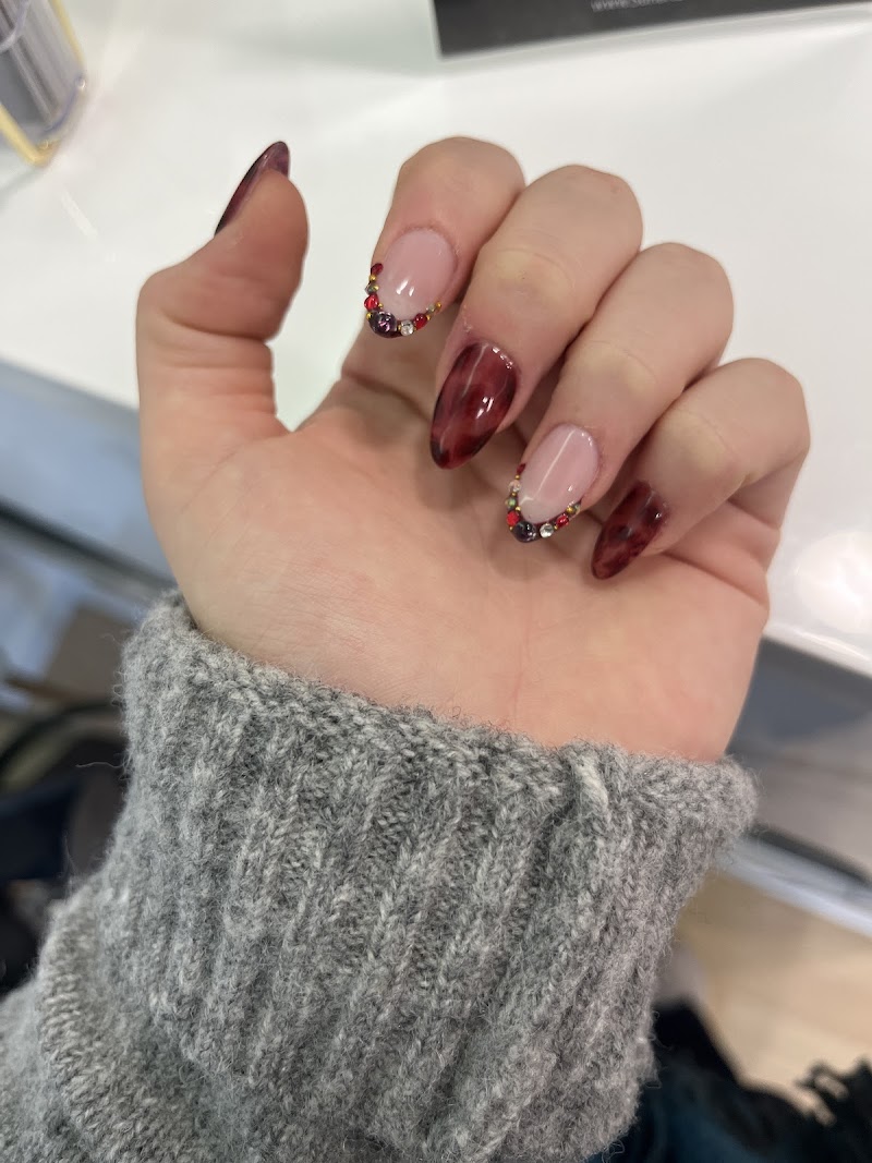 SUHA NAILS - foto 3