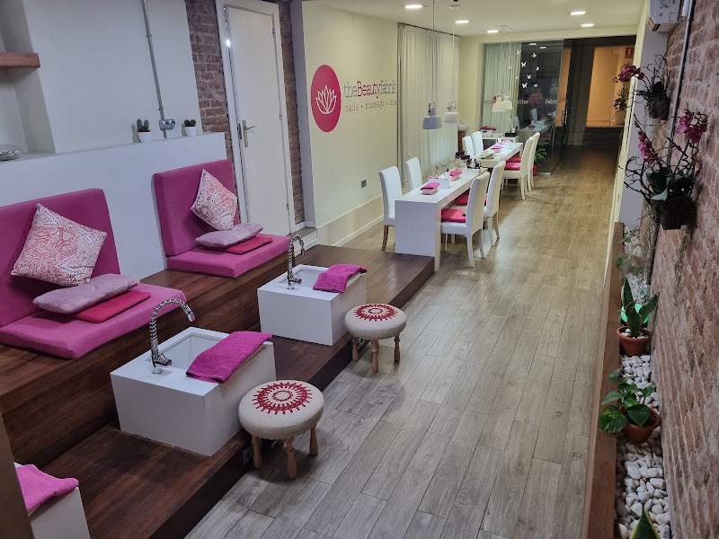 The Beauty Fabrik Massage & Nails - foto 3