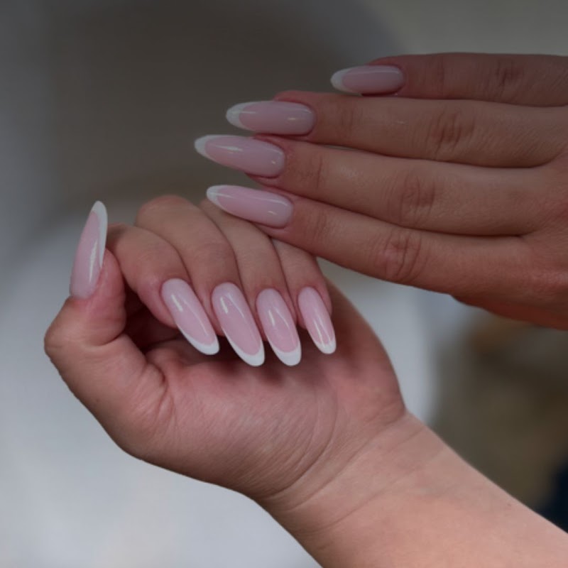 The Beauty Studio – Manicura russa