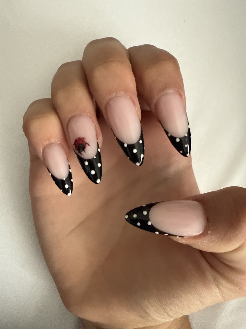 TONI NAILS 1 - foto 3