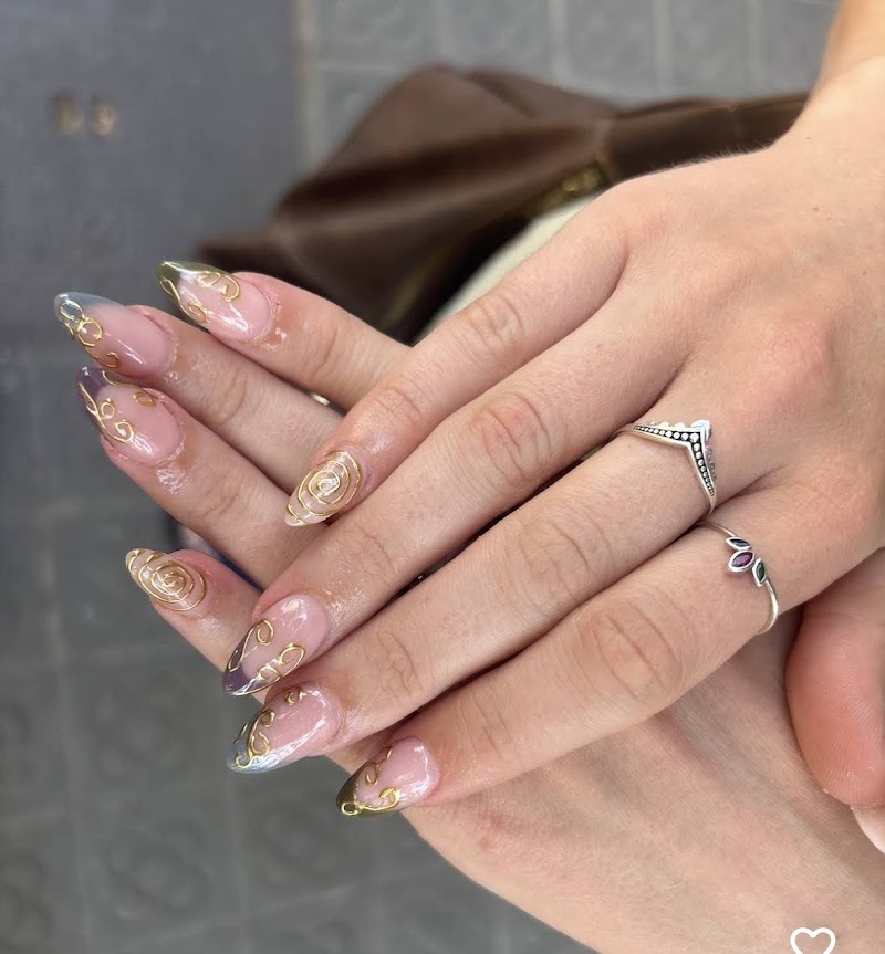 TONI NAILS 3 - foto 5
