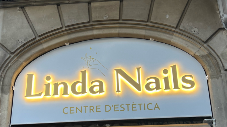 U Nails
