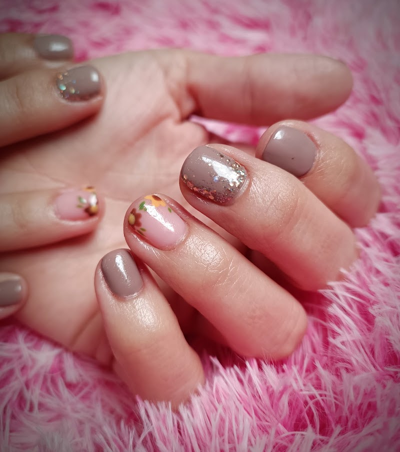 Uñas & Co.