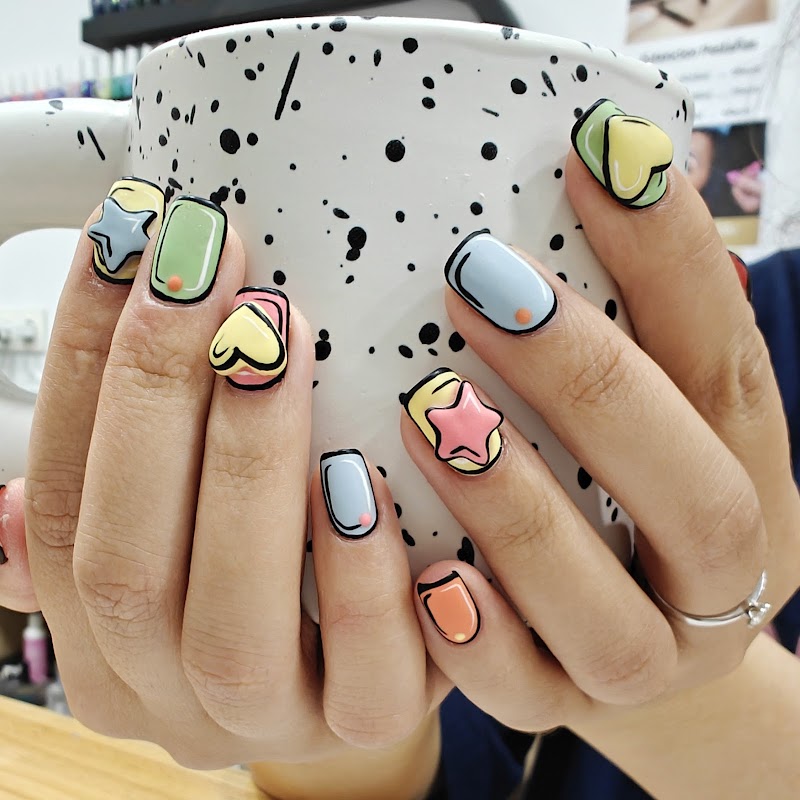 VIVIENNE NAILS II - foto 2